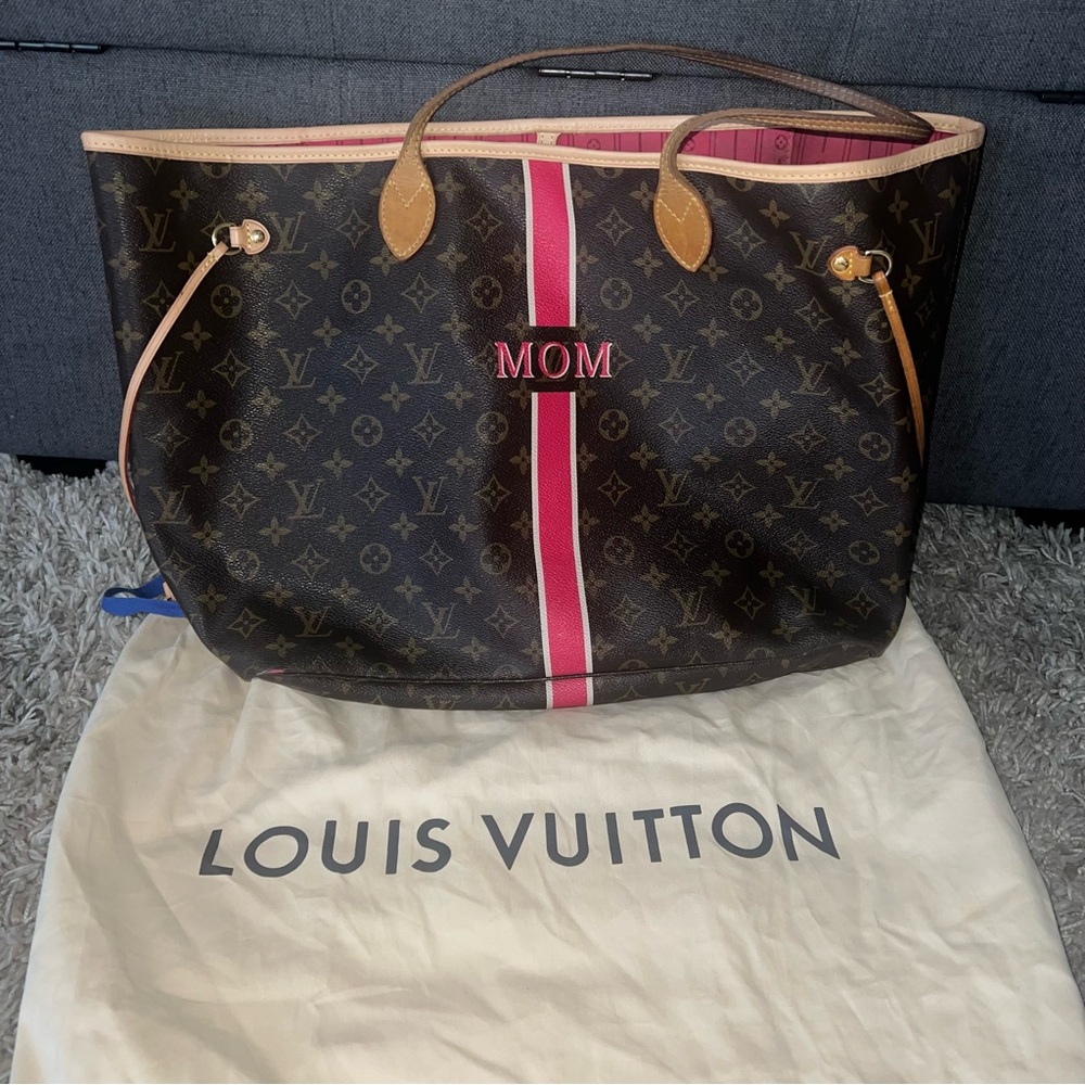 Louis Vuitton GM Mon Monogram Neverfull Purse